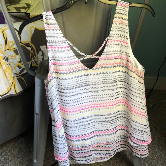 Candie’s tank top - Picture 2 of 3